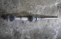 Приводной вал Volvo 36001184, правый