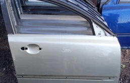 Дверь Volvo 31335444, передняя