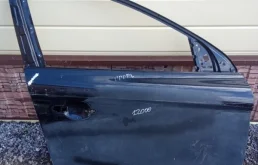 Дверь Volvo 32228963, передняя правая