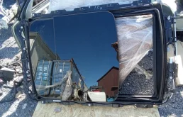 Стекло панорамной крыши Volvo XC90 31675975 B4204T34