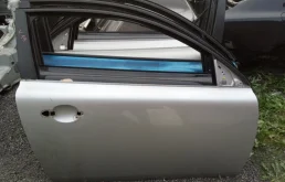 Дверь Volvo C30 31335484, правая