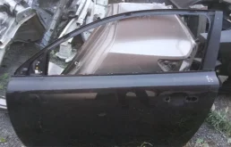 Дверь Volvo C30 31335483, левая