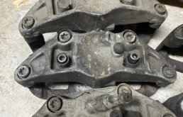 Суппорт тормозной Volvo 36000704, передний правый