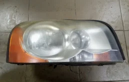 Фара ксеноновая Volvo 30698814, правая