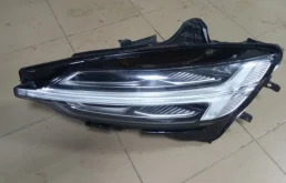 Фара светодиодная Volvo S60 32314189, левая
