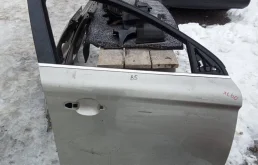 Дверь Volvo XC60 2015 32228961 B4204T11, передняя правая