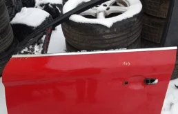 Дверь Volvo XC60 2011 32228960 D5244T10, передняя левая