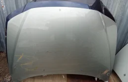 Капот Volvo 30796490