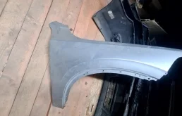 Крыло Volvo 31651676, переднее правое