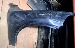 Крыло Volvo 31651676, переднее правое