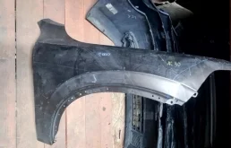 Крыло Volvo 31651676, переднее правое