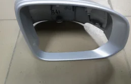 Крышка зеркала заднего вида Volvo XC60 2019 31462675 B4204T26, правая