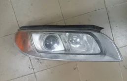 Фара ксеноновая Volvo XC70 2013 31214416 D5244T15, правая