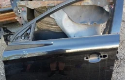 Дверь Volvo XC60 2011 32228960 D5244T10, передняя левая
