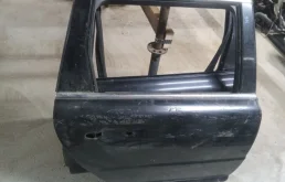 Дверь Volvo V70 32228897, задняя правая