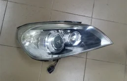 Фара ксеноновая Volvo S60 2011 31299993, правая