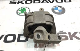 Опора двигателя Skoda Octavia 2009 1K0199262AL A5 (1Z) 1.6 BSE, правая