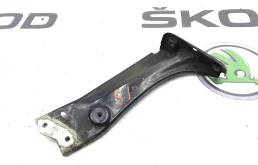 Кронштейн крыла Skoda Octavia 2015 5E0821142 A7 (5E) 2.0 CKFC, передний правый