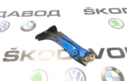 Кронштейн крыла Skoda Octavia RS 2014 5E0821141 A7 (5E) 2.0 CUPA, передний левый
