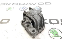 Опора двигателя Skoda Octavia RS 2010 1K0199262M A5 (1Z) 2.0 CCZA, правая