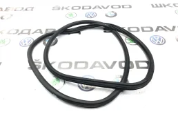 Уплотнитель проема двери Skoda Octavia RS 2012 1Z0867365H A5 (1Z) 2.0 CEGA, передний левый