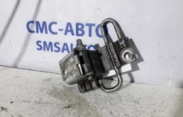 Петля двери Audi A6 4B0831412B C5, передняя правая
