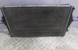 Интеркулер Volvo XC70 2005-2007 8671694 ХС70 2.5T