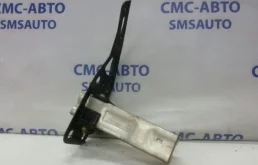 Кронштейн усилителя бампера Audi A6 2005-2007 4F0807134 C6 2.4 BDW, правый