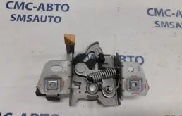 Замок капота Volvo S40 2008-2012 30716530 С40 2.4