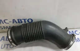 Патрубок воздушного фильтра Audi A6 2005-2007 06E129629E C6 3.2