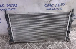 Радиатор охлаждения ДВС Volvo C30 2010-2012 8603621 С30 2.0