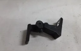 Петля двери Audi A4 8K0831402E 8K 3.2