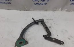 Петля багажника Volkswagen Passat 2006-2008 3C5827302 B6 2.0, правая
