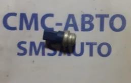 Датчик температурный VOLKSWAGEN Passat 8D0959481