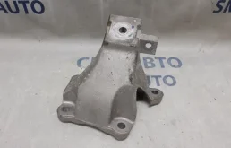 Кронштейн ДВС Audi A6 4F0199308N C6 2.4, передний правый