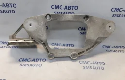 Кронштейн редуктора Audi A7 8K0599287J 4G 3.0 CGW, задний