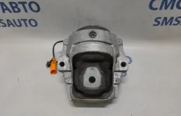 Опора ДВС Audi A5 2012-2015 8R0199381 8K 2.0T