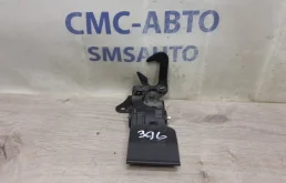 Крюк капота Audi A8 2013 4H0823485C D4 4.0 CEU