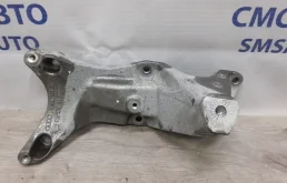 Кронштейн ДВС Audi A8 2012 4G0199307H D4 3.0 CGW, левый