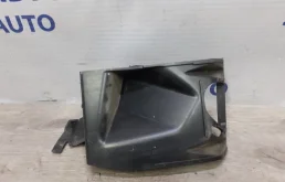 Кронштейн бампера под форсунку Volvo S80 2006-2012 30698127 С80 2.5, передний правый