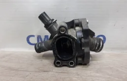 Корпус термостата Volvo V40 Cross Country 2014 31319608 V40 2.0
