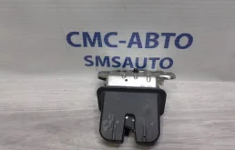 Замок багажника Audi A8 2010 4H0827505 D4 3.0 CGW