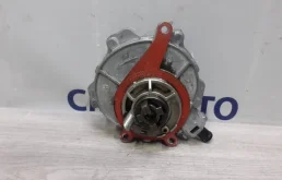 Вакуумный насос Audi A7 06E145100R C7 3.0 CGW