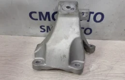 Кронштейн ДВС Audi A6 4F0199308N C6 3.0 CAJA, передний правый