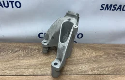 Кронштейн ДВС Audi A6 2014 8K0199307CD C7 2.0T CDN, левый