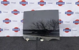 Стекло двери Nissan Tiida 2006-2012 82300EL000 C11 HR16, заднее правое