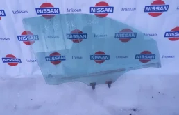 Стекло двери Nissan Micra 2002-2010 80300AX100 K12 CR12, переднее правое