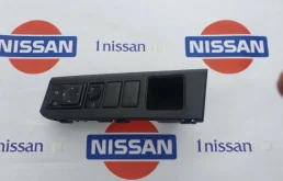 Блок управления зеркалами Nissan Note 2006-2013 25570CT00B E11 CR14, передний левый