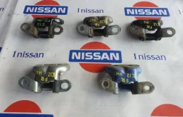 Петля двери Nissan Micra 2002-2010 80420BU030 K12 CR12- CR14, передняя правая