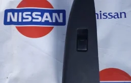 Кнопка стеклоподъемника Nissan Note 2007 25411ED00B E11 CR14, передняя правая